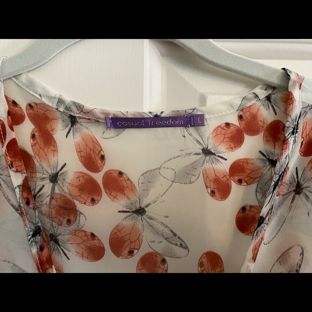 Casual Freedom Blouse - Picture 3 of 3
